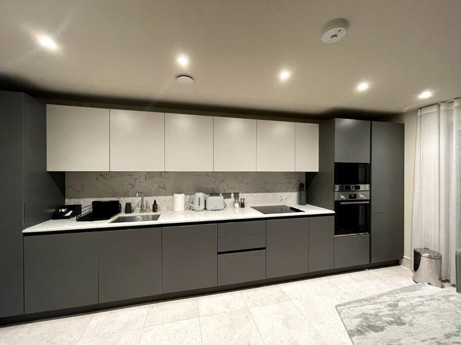 2Br Urban Vista Retreat Chcl F7 Apartment Чигуел Екстериор снимка